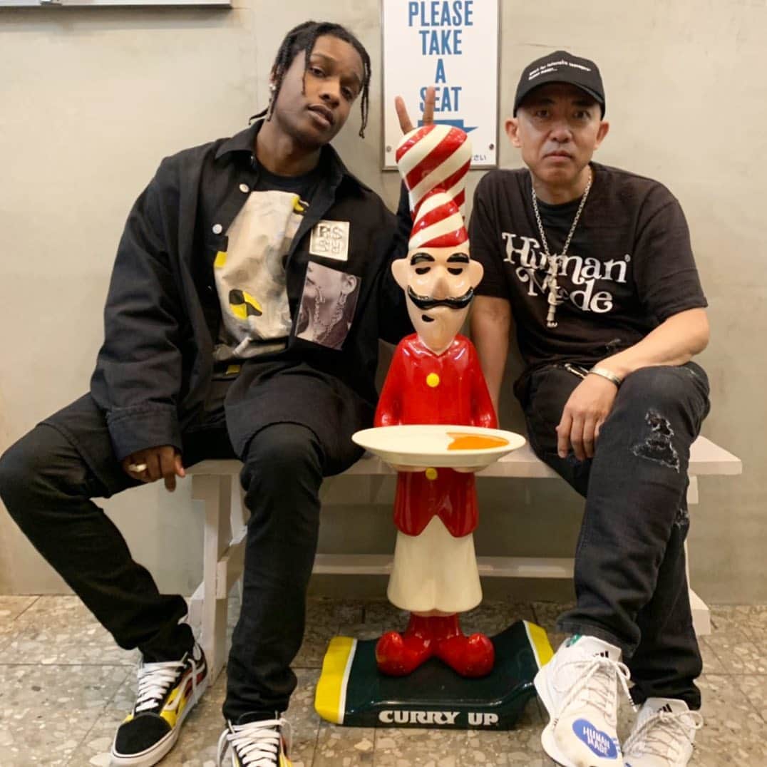のインスタグラム：「With Rocky at my studio 🤝」