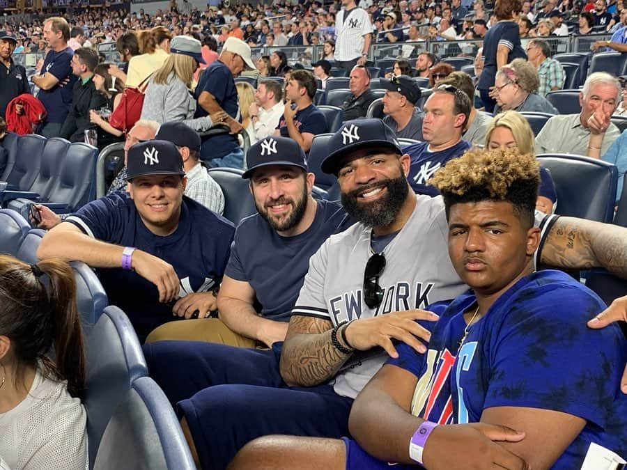 カルロス・ブーザーさんのインスタグラム写真 - (カルロス・ブーザーInstagram)「Great Time Celebrating Boomz Birthday As The Yanks Dominated The Sox!!! That’s Why You See 3 😁 Not 4 🤣🤣🤣... #HOLDAT」6月3日 2時44分 - mrcbooz