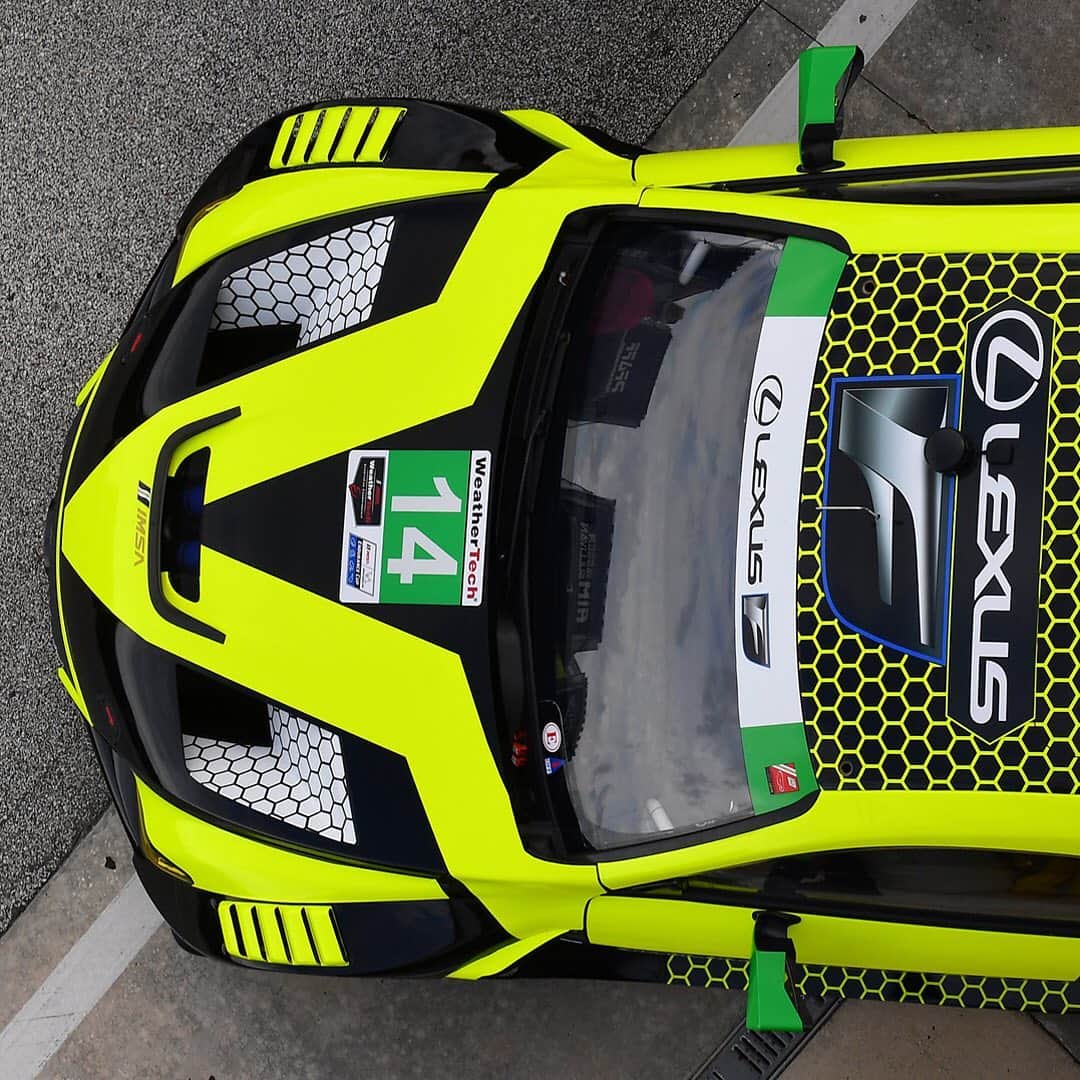 Lexus USAのインスタグラム：「Back to back victories in the #LexusRCF GT3! Congrats to @lexusracingusa and @avsautosport on the double podium positions. 🏁🏆#DetroitGP #IMSA #LexusPerformance」