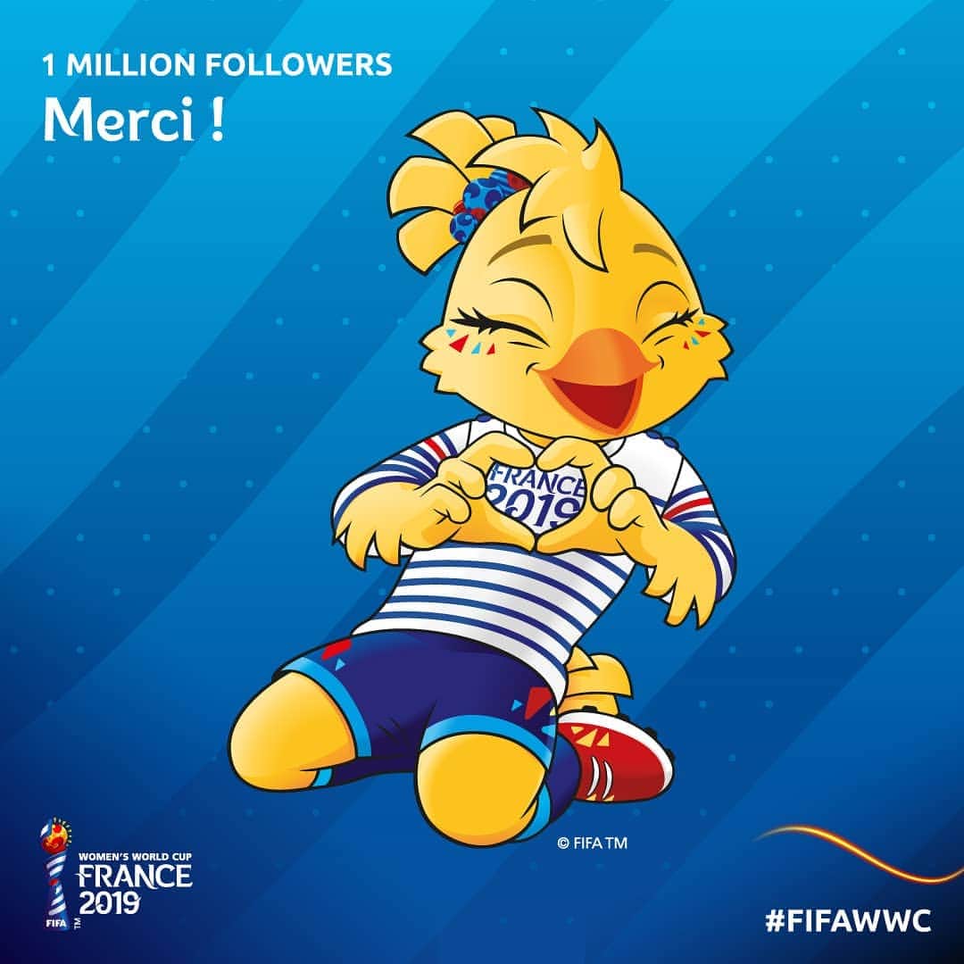 FIFAワールドカップさんのインスタグラム写真 - (FIFAワールドカップInstagram)「Excited about the #FIFAWWC? Use Facebook? Why not like our FIFAWomensWorldCup page. Today, the 1 millionth fan joined. There's just 5 days & 1 hour till kick-off, on 7 June! 🙆‍♀️」6月3日 2時59分 - fifaworldcup