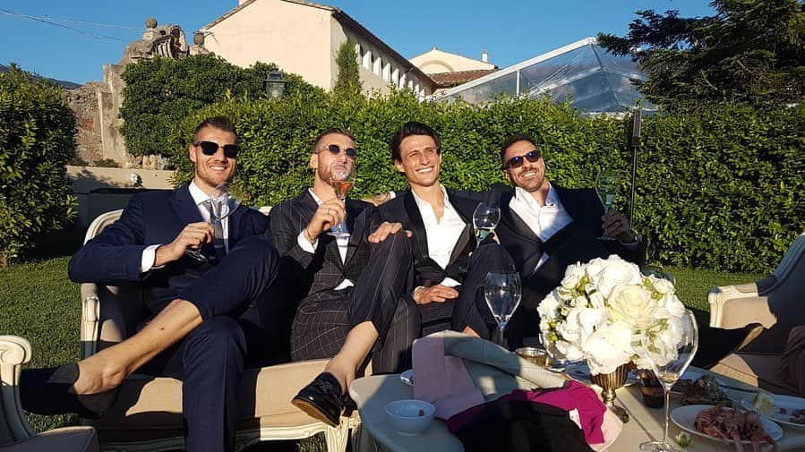 アンドレア・セクリンのインスタグラム：「Wedding day Manu&Robi ❤️」