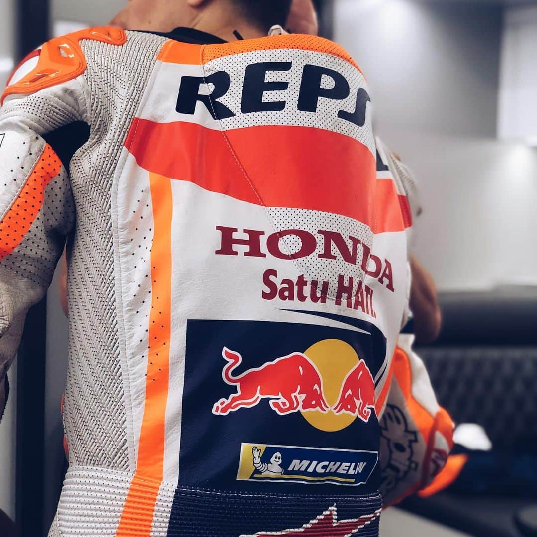 ホルヘ・ロレンソさんのインスタグラム写真 - (ホルヘ・ロレンソInstagram)「Before race. #ItalianGP」6月2日 18時57分 - jorgelorenzo99