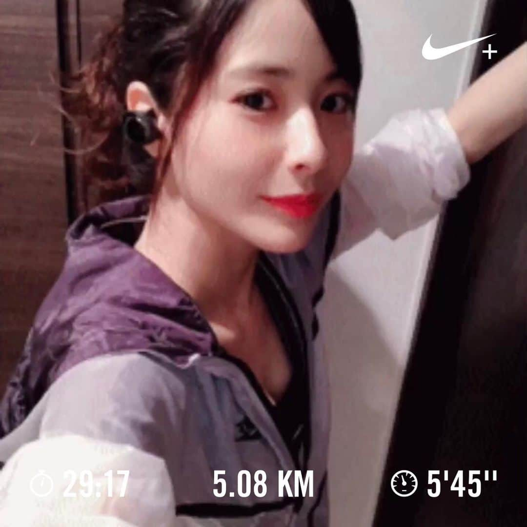 ヒガリノさんのインスタグラム写真 - (ヒガリノInstagram)「__ . Today's Run !! 足の調子と体調があまり良くなかった為 久々のラン。5.08km。DONE！ 明日からまた1週間頑張ろう！！ . #ランニング #ランニング女子 #ランニングスタイル  #ハシリマスタグラム #ランスタグラム #ナイキプラス #ナイトラン #ナイトランニング #ランニング友達 #igランナーズ #ランニング記録 #ラン記録 #ナイキ #ワークアウト #走るひと #比嘉梨乃 #ハシリノヒガリノ #running #runstagram #nike #nikewear #workout #bose #wirelessearphones #nightrunning #run」6月2日 19時24分 - __higarino__