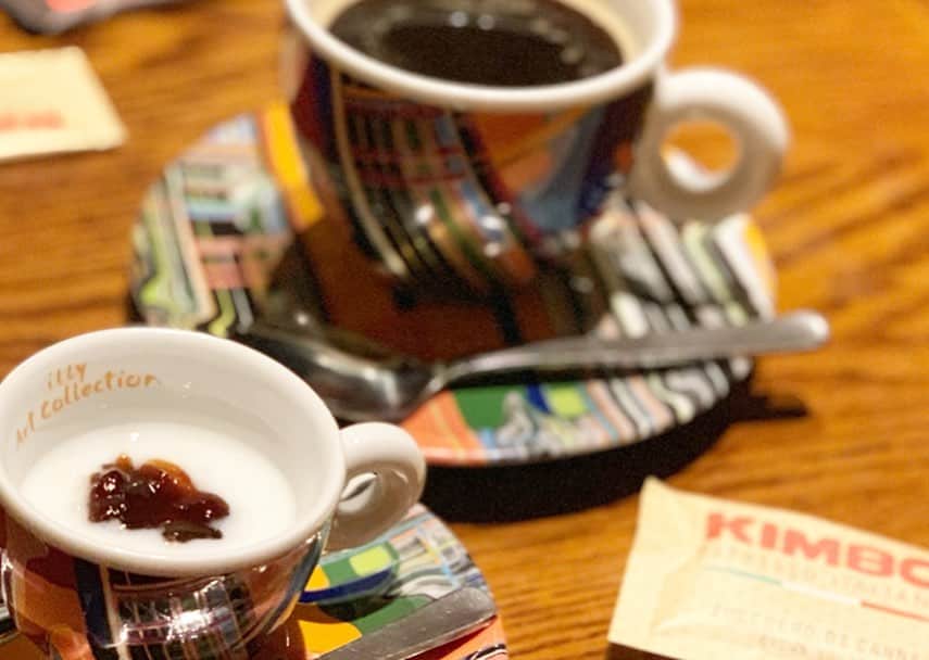 星読みプリンセス・エリ様さんのインスタグラム写真 - (星読みプリンセス・エリ様Instagram)「仲良しのあゆみん  @ayumi0724m と なみちゃん﻿  @4e_beauty_nami をお誘いして渋谷女子会ディナー🍽﻿ ﻿ 炉窯ステーキ煉瓦  @rogamarenga で﻿ 【ラムチョップ＆フォアグラコース】を頂きました♡﻿ ﻿ 🍽サラダ﻿ 🍽前菜盛り合わせ﻿ 🍽ラムラック﻿ 🍽ハンガリー産フォアグラ丸ごと﻿ 🍽チーズリゾット﻿ 🍽ドルチェ﻿ ﻿ ﻿ ドーン！！と大きな塊肉が登場！！﻿ みんな目を輝かせたよね🤩✨✨﻿ ﻿ ラムは外はこんがり、中はレアの焼き加減でとっても美味しいー♡﻿ ﻿ みんな大好きフォアグラは、チーズリゾットの上に乗せてバルサミコソースをかけて…😍😍💕💕﻿ 最高すぎるっ♡✨✨﻿ ﻿ ﻿ ﻿ みんなでワイワイおしゃべりしながら、シャンパンと一緒に美味しいディナーを食べるって幸せなひと時っ🥰🥂﻿ ﻿ ﻿ ﻿ ◈︎◇︎♡︎◇︎◈︎**:;;;;;;:**◈︎◇︎♡︎◇︎◈︎**:;;;;;;:**◈︎◇︎♡︎◇︎◈︎*﻿ ﻿ 炉窯ステーキ煉瓦﻿ 東京都渋谷区渋谷1-6-4 せいこうビル 1F﻿ ﻿ ◈︎◇︎♡︎◇︎◈︎**:;;;;;;:**◈︎◇︎♡︎◇︎◈︎**:;;;;;;:**◈︎◇︎♡︎◇︎◈︎*﻿ ﻿ ﻿ #炉窯ステーキ煉瓦#塊肉#ステーキ﻿ #フォアグラ#渋谷イタリアン#渋谷グルメ﻿ #pr#コラボベース#渋谷ディナー﻿ #東京グルメ#東京ディナー﻿ #女子会#渋谷女子会#渋谷飲み﻿ #肉食女子#フォトジェ肉﻿#肉テロ ﻿ #グルメ女子#foodstagram﻿﻿﻿﻿﻿﻿﻿﻿﻿ #インフルエンサー﻿﻿﻿﻿﻿﻿﻿#食スタグラム﻿﻿﻿﻿﻿﻿﻿」6月2日 19時24分 - eri.princessmind