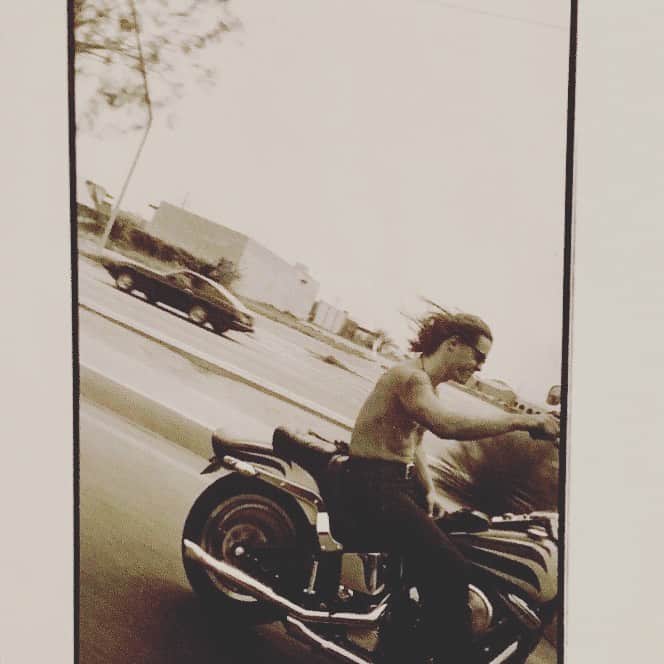 ジョシュ・ブローリンさんのインスタグラム写真 - (ジョシュ・ブローリンInstagram)「It‘s on a wall somewhere; someone probably bought it years ago at a flea market. You took that photo of me from a car with your friend, another monsoon of a woman, then gave it to me as a gift and I let it go in a rage; I threw it in the garbage bin out back. The next day it was gone. A shaman mural. A symbol of unadulterated sensuality. What made me think of it though — back then, when we ended up in that dilapidated motel room dead in the fire of day, all turquoise green and hot headed orange, when I leaned back, naked, in that yellowed plastic bath tub against a left over razor, slid down, and it took a doublemint-thick slice off my right shoulder. I didn’t feel the sting right away, but I saw in the water the swirl of a cloudy red, a blood dance. I had a horrible album of ee cummings reading “i six non-lectures” playing that kept conjuring a vision of Richard Attenborough reading to a blow up doll about animals, knowing, no matter how hard he tried, that she would never really hear him. It just sounded too formal and lonely. And you sat next to me in that tub, on the toilet, with your brow furrowed, looking down toward my feet. That was the staple look back then of an artist in the making, that era when the desert wind was a perpetual furnace that heated our over active literalness and ignorance. And as tortured as we were, later is always a sadder story. We lived, for sure, but there was no way of knowing I would outlast you. There was no way of knowing. That look you gave me from the toilet was a mourning; it was thinking you knew I would live a short life, a tragic life, when it turned out that it was you who would. We had our time though, you and me, in wayward motel rooms and on long Harley Davidson pulls melting in that age old desert heat, avoiding anxious coyotes along the road, and passing red tailed hawks on fence posts at 90 miles per hour in the sexy blur of a brushstroke.」6月2日 19時24分 - joshbrolin