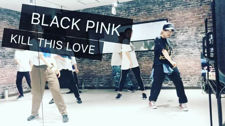 染矢すみれのインスタグラム：「〻 爆音です🙇‍♂️⚠️ .  BLACK PINK3曲目〜👠 . #ときどきダンス」