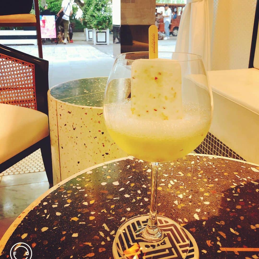 のインスタグラム：「乾杯🥂？」