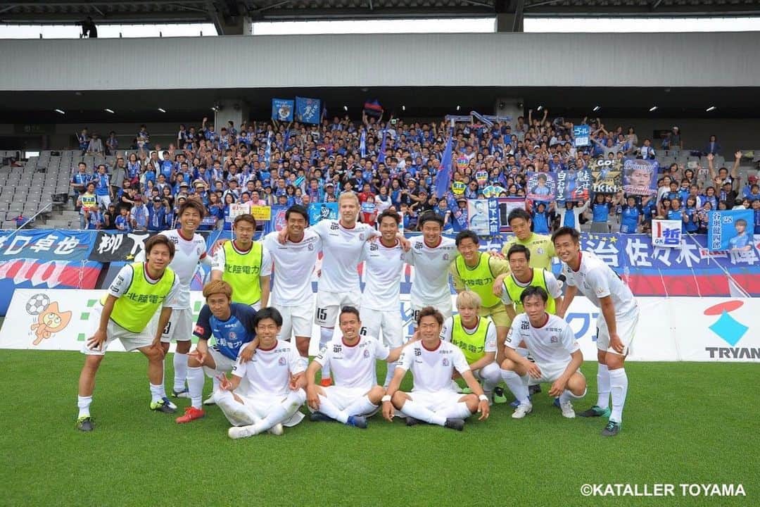 のインスタグラム：「vs 長野 win!! アウェーにも関わらずたくさんのサポーターの方が来てくれました。ありがとうございます！！ . #疲れました #カターレ富山 #長野パルセイロ #8戦負けなし #次節はホームで秋田戦 #応援よろしくお願いします」