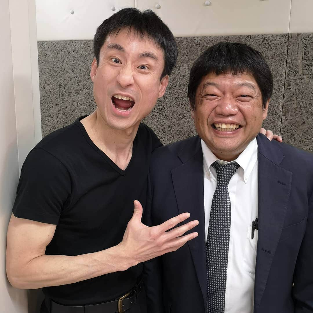 なだぎ武さんのインスタグラム写真 - (なだぎ武Instagram)「舞台『お家さん』千秋楽。。もはや年末の顔となってしまったウチの社長が見に来てくれましたわ😁  #お家さん  #笑ってはいけないシリーズ  #藤原社長」6月2日 19時48分 - nadagigigi