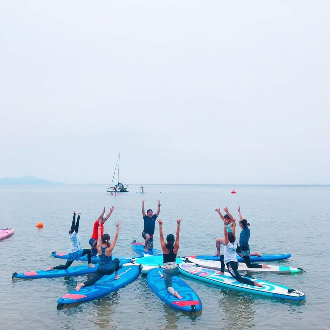 田中律子さんのインスタグラム写真 - (田中律子Instagram)「ビワコサップヨガフェスタ🏄‍♀️ パイレーツハーバー×日本サップヨガ協会  琵琶湖パイレーツハーバーにてサップヨガ🏄‍♀️🤙参加してくれたみなさまありがとうございました🙏協会イントラの、サヤカ、マヨ、なっちゃんありがとう😊  琵琶湖パイレーツハーバーでは、夏はサップヨガレッスンを定期開催しまーす🏄‍♀️ぜひ一度体験しに行ってみてね🤙  たくさんの方々に参加してもらい感謝感謝です🙏🙌😆ありがとうございました🙋‍♀️ #琵琶湖  #パイレーツハーバー  #starboardjapan  #キャムズ  #日本サップヨガ協会  #sup  #supyoga」6月2日 19時49分 - ri2kotanaka