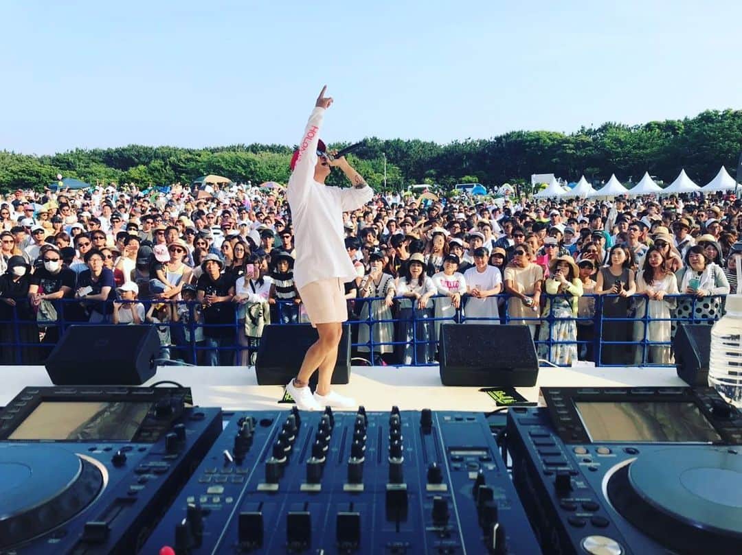 PESさんのインスタグラム写真 - (PESInstagram)「#onecaliforniaday #2019 みなさん、ありがとうございました！最高な1日でしたね〜。いよいよ夏が始まりそう。また呼んでくださいませ（ぺ）. . #波乗りジャパン #ピカチュー #thankyousomuch #padrol #charlie #bravo @holonsounds」6月2日 19時53分 - pepes_jp