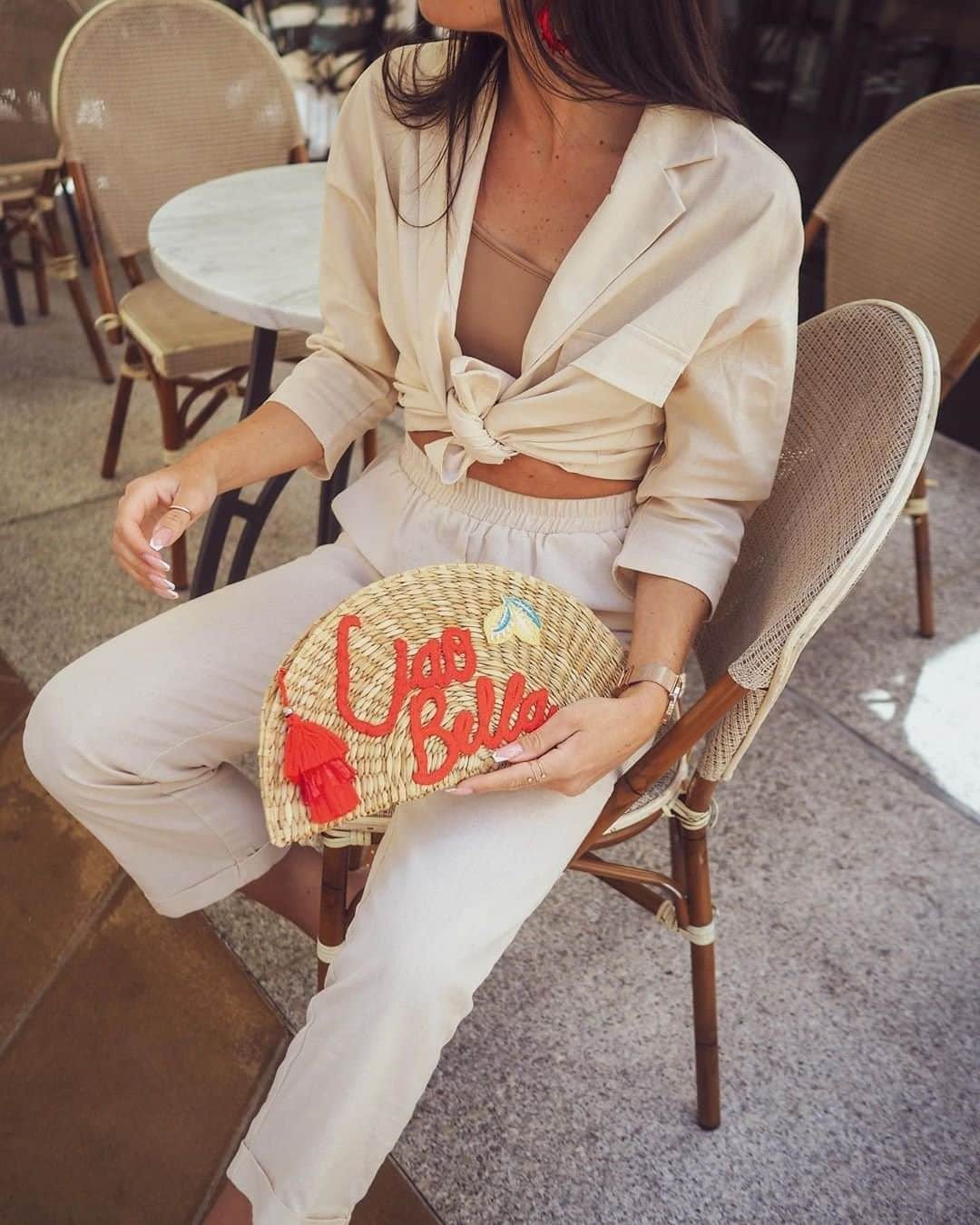 アクセサライズのインスタグラム：「Afternoons in the sunshine were made for our woven Ciao Bella clutch. The perfect talking-point for your Sunday brunch. 🔍 6909931100 📷 @meganmccoig Tap the link in the bio to shop now.  #Accessorize #Accessorizer」