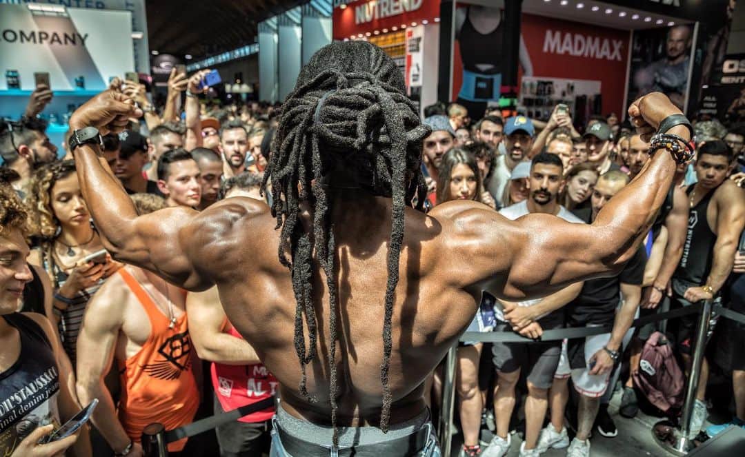 Ulissesworldさんのインスタグラム写真 - (UlissesworldInstagram)「BOOM 💥 Amazing time at The Rimini 🇮🇹 Wellness Expo with my team @biotechusa Big thanks to everyone that came out! Thank You 🙏🏽💪🏽👊🏽 _ 📷 @szilveszter_zoli」6月2日 20時02分 - ulissesworld