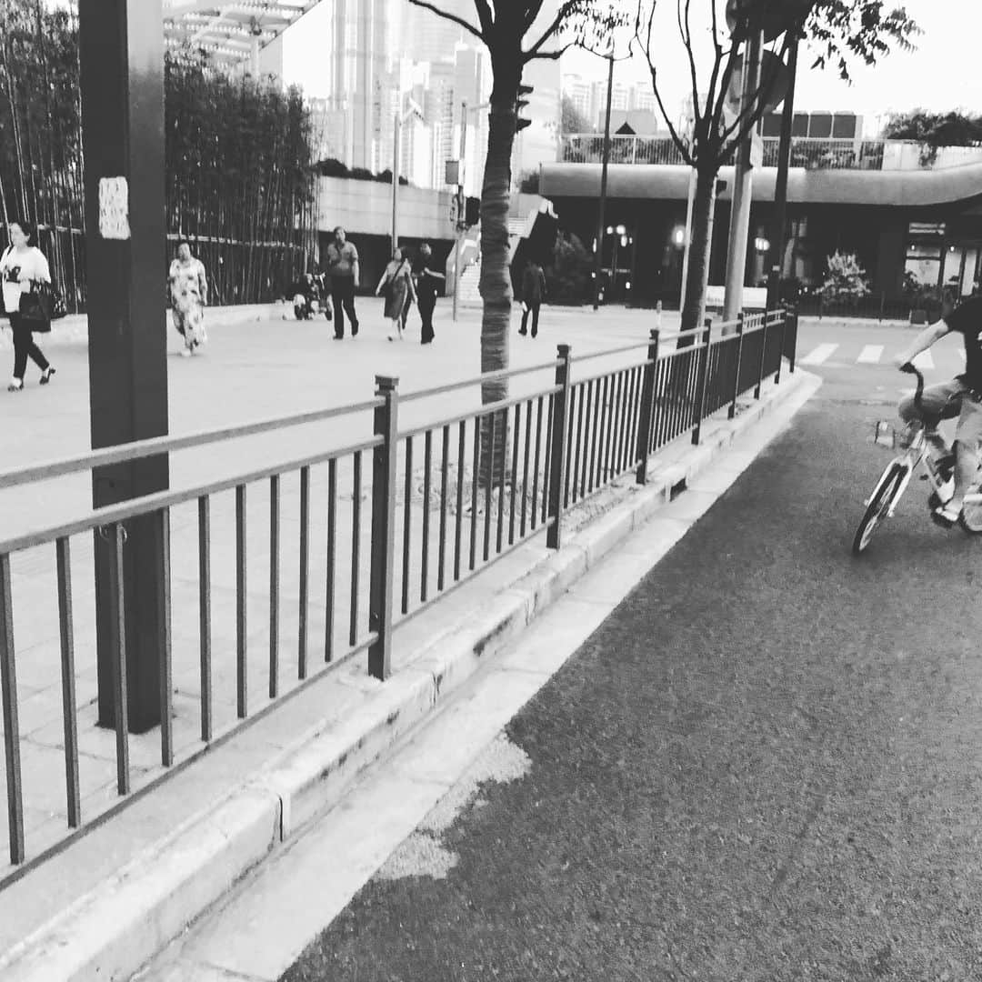 若旦那さんのインスタグラム写真 - (若旦那Instagram)「サイクリング楽しいっす！ 上海地元人になった気分。 いつも、東京では自転車人間なので」6月2日 20時12分 - waka__danna