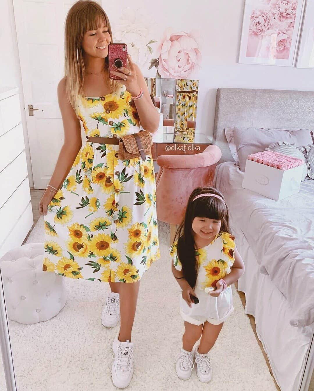 SHEINさんのインスタグラム写真 - (SHEINInstagram)「The prettiest little thing 💕 @olkafiolka 🔍Search:694430,696691 🔗Link in bio. #SHEIN #SHEINgals #SHEINstyle #SHEINss2019 #dress #sunflower #familylook #SHEINfamilylook #mommyandme」6月2日 20時30分 - sheinofficial