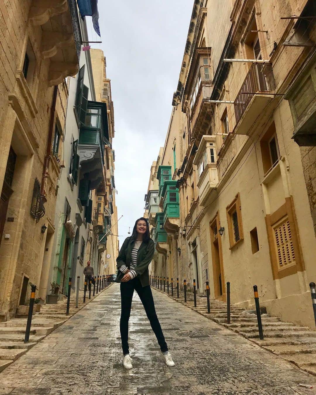 香華（KOuKA）のインスタグラム：「Exploring! ☺️☀️ #koukatravels」