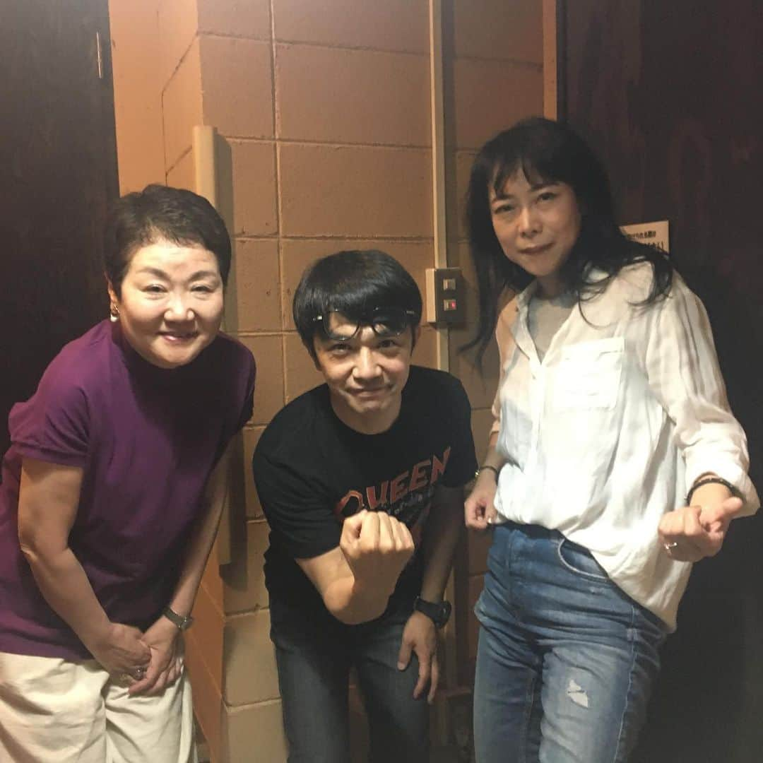 椿鬼奴さんのインスタグラム写真 - (椿鬼奴Instagram)「QUEENトークライブ「クイーンナイト」お越しいただいた皆様ありがとうございました🎙⚡️🔥東郷さんにQUEENメンバーのお話を聞けて楽しくビール飲ませてもらいました✨剛さんのQUEENピックアップでさらにビール進みました🍻楽しかった〜〜✨ #東郷かおる子 さん #中川家剛 さん #椿鬼奴 #queen #クイーンナイト #ボヘミアンラプソディー #ちなみに私はブライアンメイ意識しています」6月2日 21時14分 - tsubakioniyakko