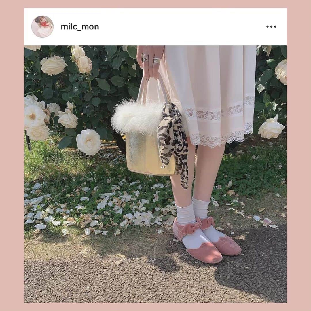 bis_web bis [ビス] さんのインスタグラム写真 - (bis_web bis [ビス] Instagram)「﻿ ﻿ June 2 , Sunday﻿ ﻿ ﻿ 🌷﻿ ﻿ ﻿ 過ごしやすいこの季節に﻿ きれいなお花を写真におさめて❤️﻿ ﻿ お部屋に飾っても﻿ お花畑に足を運んでもうっとりするようなお花がたくさん。﻿ ﻿ あじさいやひまわりのシーズンに突入する前に﻿ バラ園にも足を運んでみては？💕﻿ ﻿ きれいなお花を見つけたら﻿ @bis_web にタグ付けして投稿してね！﻿アカウントで紹介されるかも🌷 ﻿ ﻿ ﻿ #flower #花 #お花 #お花畑 #バラ #rose #チューリップ #tulip #花束 #お花屋さん #バラ園 #季節の花 #花のある暮らし #花のある生活 #diligenceparlour #表参道 #🌷 #💐 #🌹 #🌻 #flowers #japan #bis_web」6月2日 21時24分 - bis_web