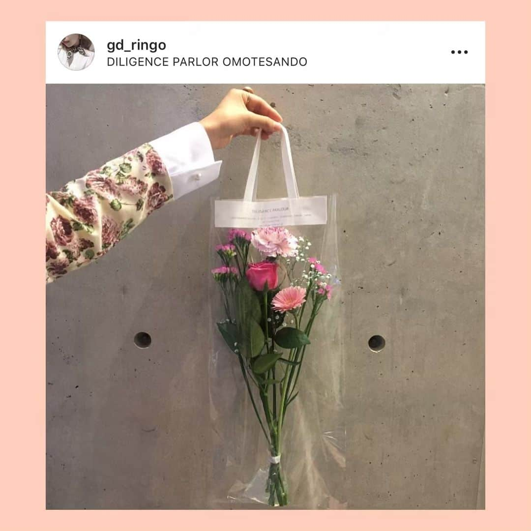 bis_web bis [ビス] さんのインスタグラム写真 - (bis_web bis [ビス] Instagram)「﻿ ﻿ June 2 , Sunday﻿ ﻿ ﻿ 🌷﻿ ﻿ ﻿ 過ごしやすいこの季節に﻿ きれいなお花を写真におさめて❤️﻿ ﻿ お部屋に飾っても﻿ お花畑に足を運んでもうっとりするようなお花がたくさん。﻿ ﻿ あじさいやひまわりのシーズンに突入する前に﻿ バラ園にも足を運んでみては？💕﻿ ﻿ きれいなお花を見つけたら﻿ @bis_web にタグ付けして投稿してね！﻿アカウントで紹介されるかも🌷 ﻿ ﻿ ﻿ #flower #花 #お花 #お花畑 #バラ #rose #チューリップ #tulip #花束 #お花屋さん #バラ園 #季節の花 #花のある暮らし #花のある生活 #diligenceparlour #表参道 #🌷 #💐 #🌹 #🌻 #flowers #japan #bis_web」6月2日 21時24分 - bis_web