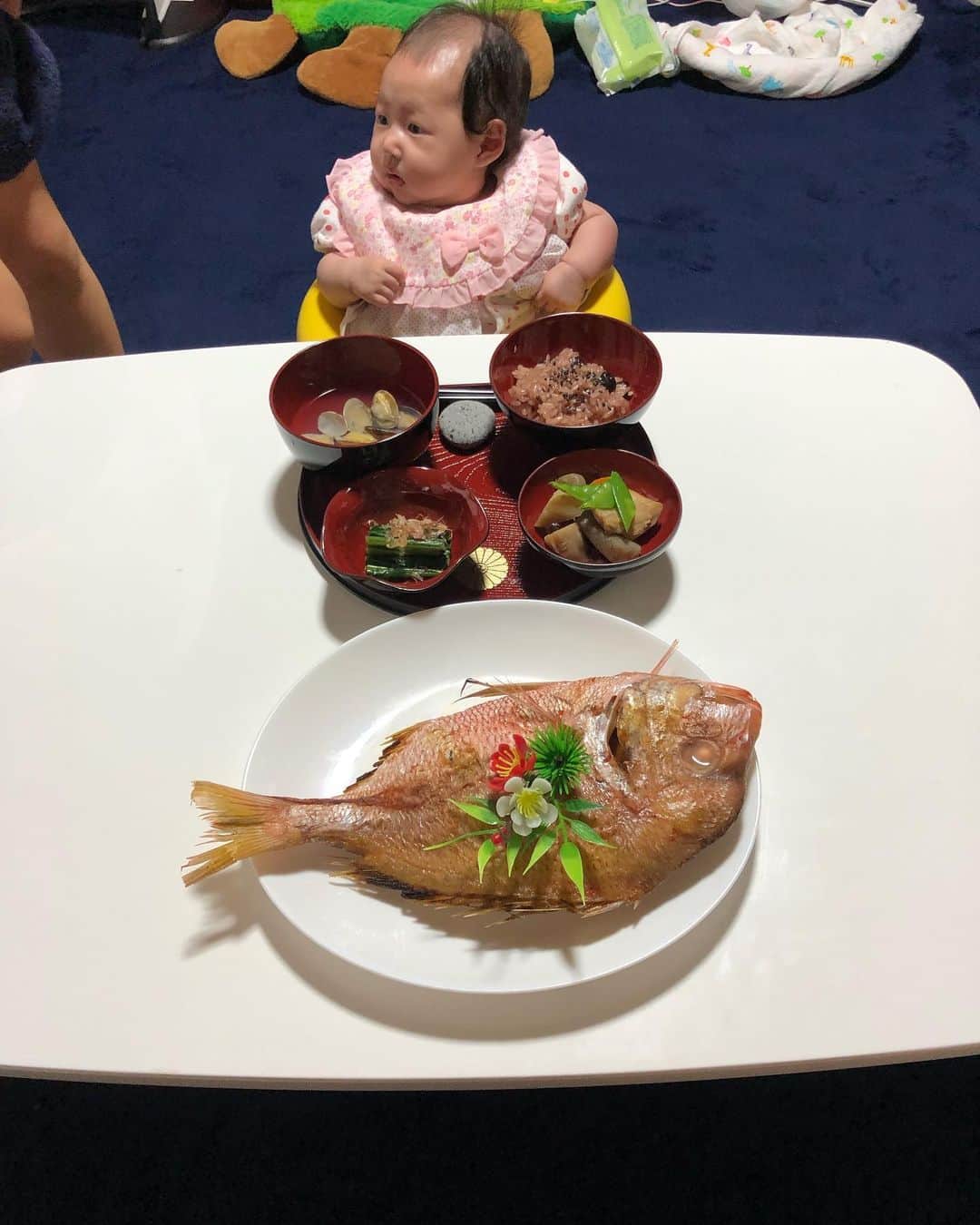 永里源気のインスタグラム：「お食い初めしましたー😊✨もう100日！！あっという間だなぁ😭😭 #お食い初め」