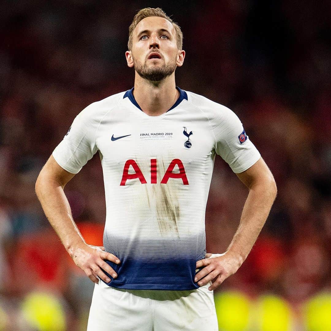 ハリー・ケインのインスタグラム：「Gutted we couldn’t get the job done last night. We’ll learn from it and come back stronger next year. Thanks to our fans for your unbelievable support home and away this season. You’ve been incredible. #COYS」