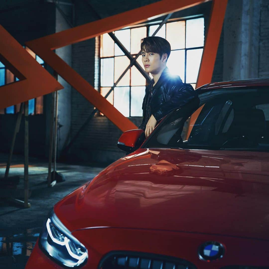 ジャクソンさんのインスタグラム写真 - (ジャクソンInstagram)「🙏 Blessed to be the model for BMW @bmw 感恩🙏可以成为代言人 영광입니다🙏 모델 될수있어서  #BMW #model #blessed #jacksonwang #잭슨 #王嘉爾」6月2日 21時29分 - jacksonwang852g7