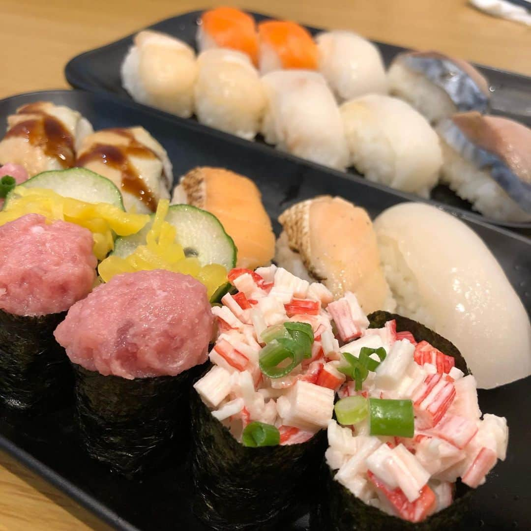 アンジェラ佐藤さんのインスタグラム写真 - (アンジェラ佐藤Instagram)「週末食べ歩き。コバルドオリでパイクイーンのアップルパイ食べたあと、フードソニック札幌2019に少しだけお邪魔しました|´-`)ﾁﾗ  #アンジェラ佐藤 #母娘でおでかけ #フードソニック札幌2019 #パイクイーン #コバルドオリ #二日目もフードソニック行く予定だったけど行きそびれた汗 #他にも鳥一心のランチバイキングとかプレシャスビュッフェのバイキング行っただよ」6月2日 21時41分 - angela_satou