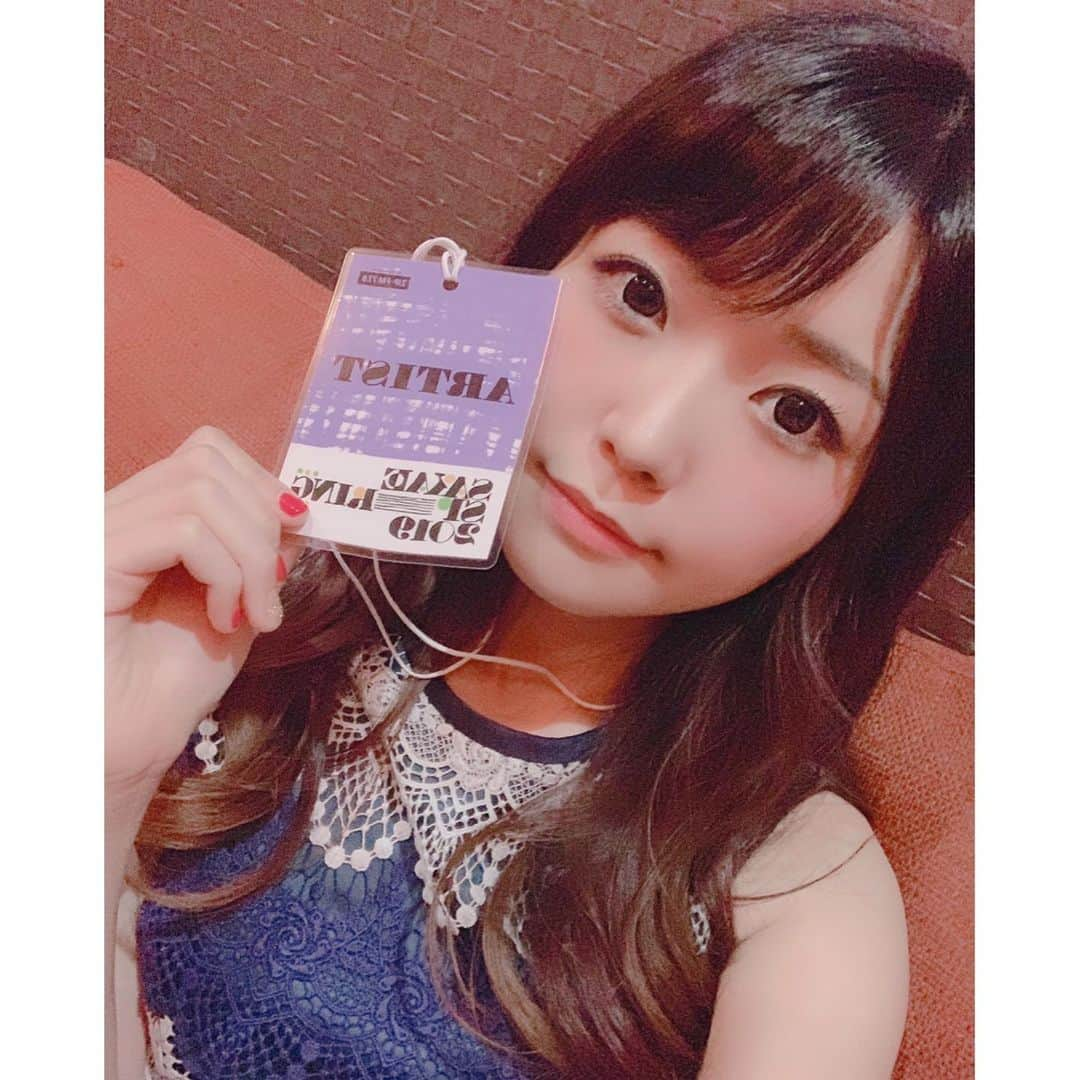 平林純のインスタグラム：「日帰り、名古屋ライブ⠀ SAKAE SPRING 2019⠀ ありがとうございました🥰⠀ ⠀ のびのびやれて良かった。⠀ 矢場とん打ち上げも美味しくて楽しかったーーー！⠀ 帰りの新幹線では大口開けて寝ました。⠀ ⠀ これからも、私が私を幸せにできますように❤️⠀ 明日からの一週間も頑張ります！⠀ ⠀ #サカスプ #サカスプ2019 #平林純」