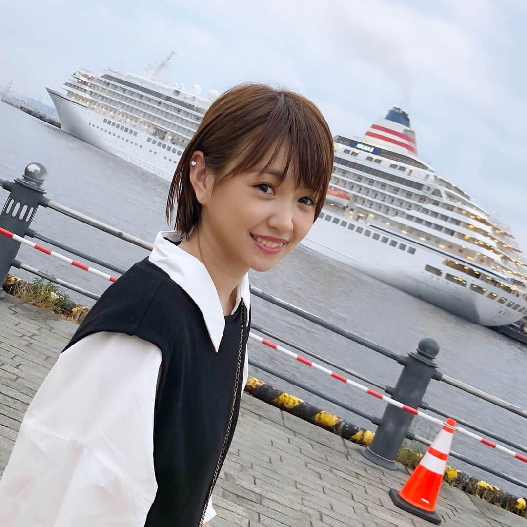 志村理佳のインスタグラム：「ショートにすると服装わかんなくなる🤨 #約1年ぶりのショート#女子あるある#ショートカット女子」