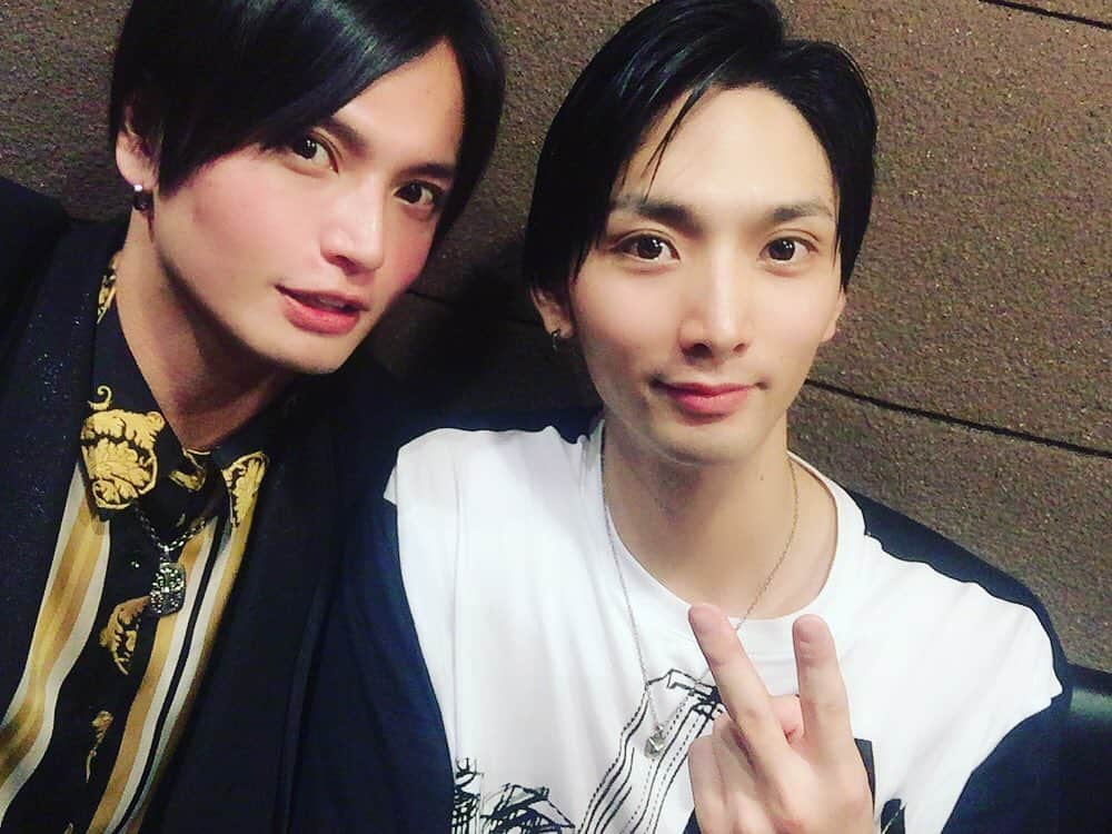 友常勇気さんのインスタグラム写真 - (友常勇気Instagram)「reunion part2╭( ･ㅂ･)و ̑̑ ｸﾞｯ ! #友常勇気  #校條拳太朗  #ツキステ #霜月隼  #睦月始」6月2日 22時12分 - yuki_tomotsune