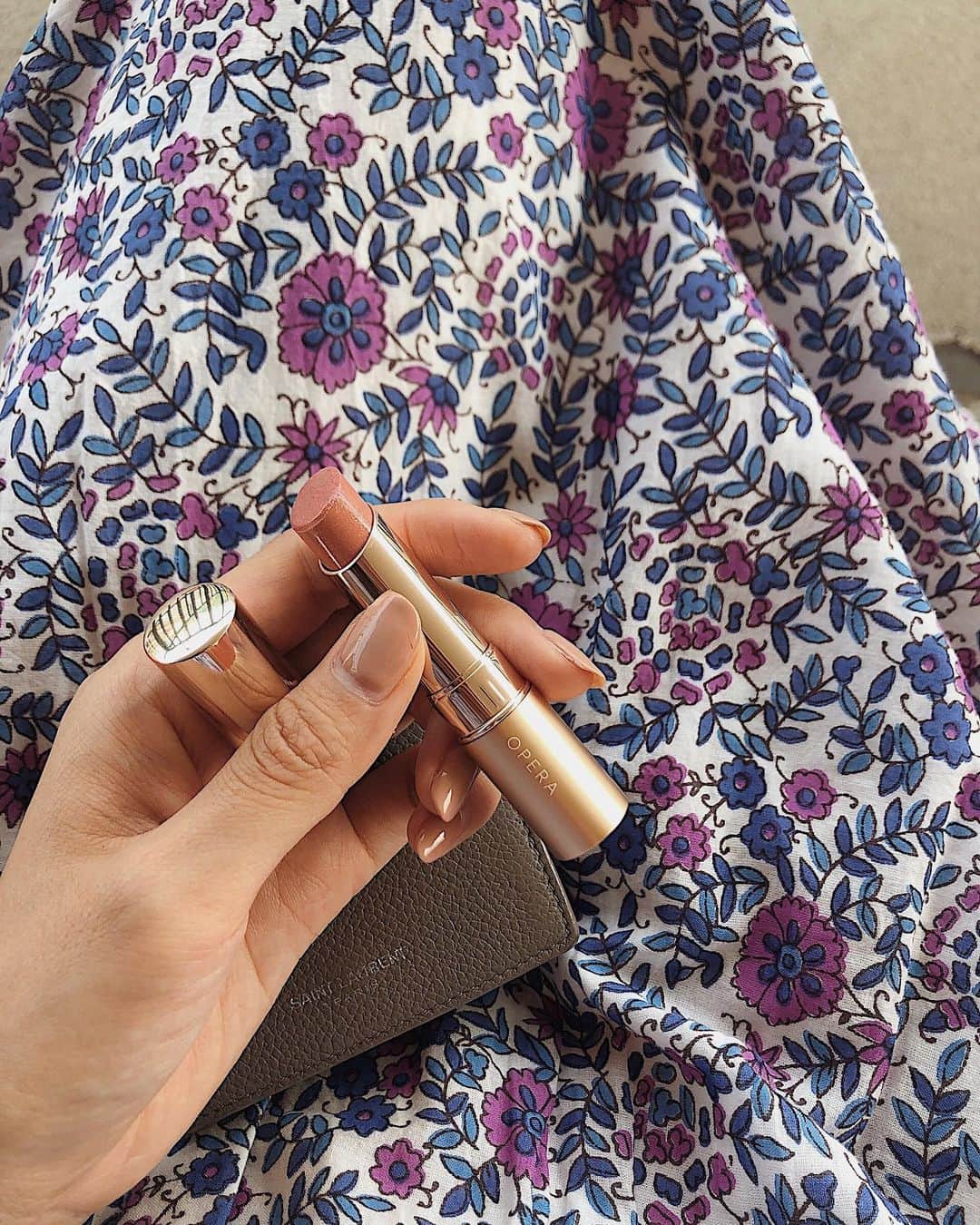 のインスタグラム：「opera ♡ . #lip #opera #オペラリップティント #オペラ」