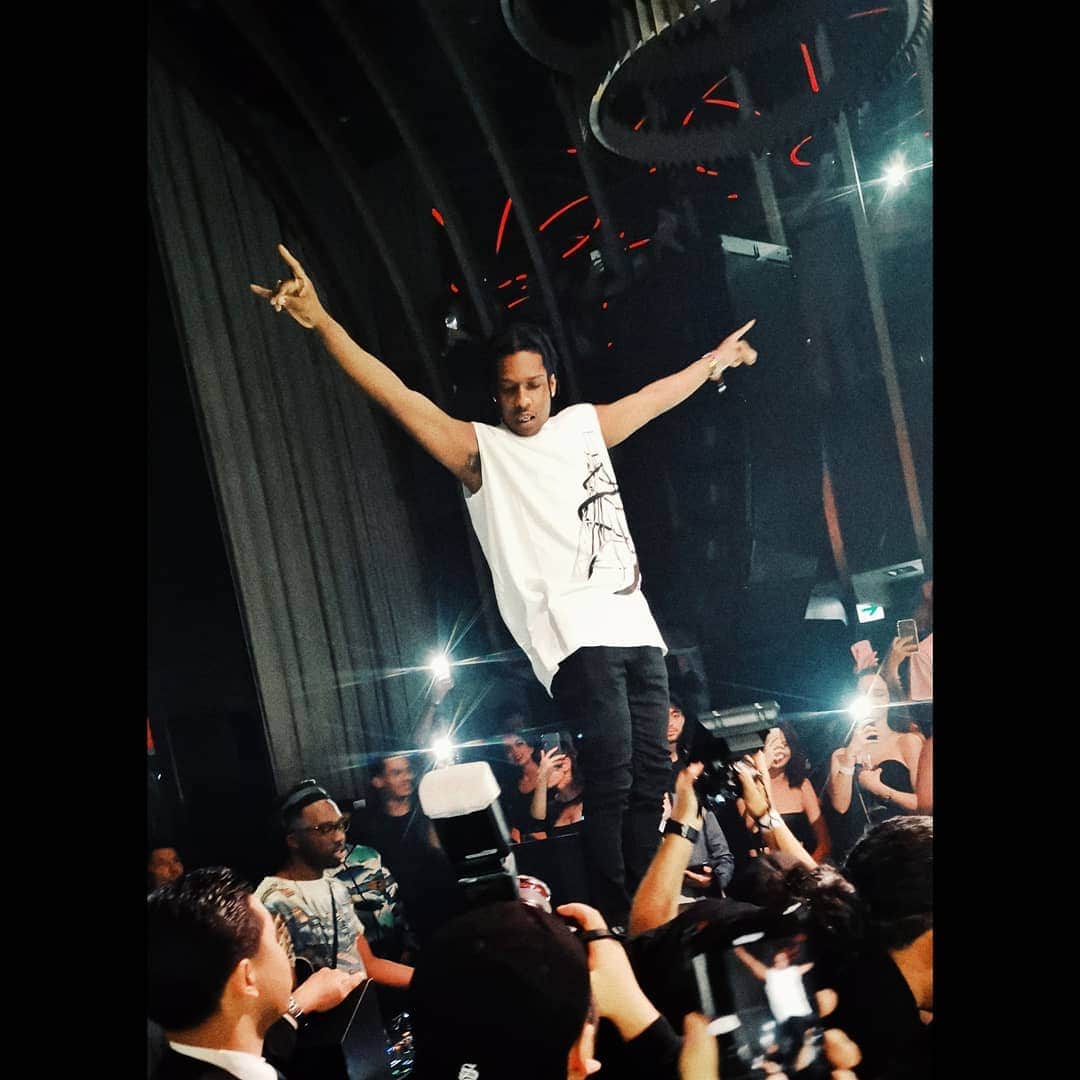 ダンソン・タンのインスタグラム：「Last night #ASAPROCKY ✖✖ #DT #HOTHEART #SEVENDAYS #唐禹哲」