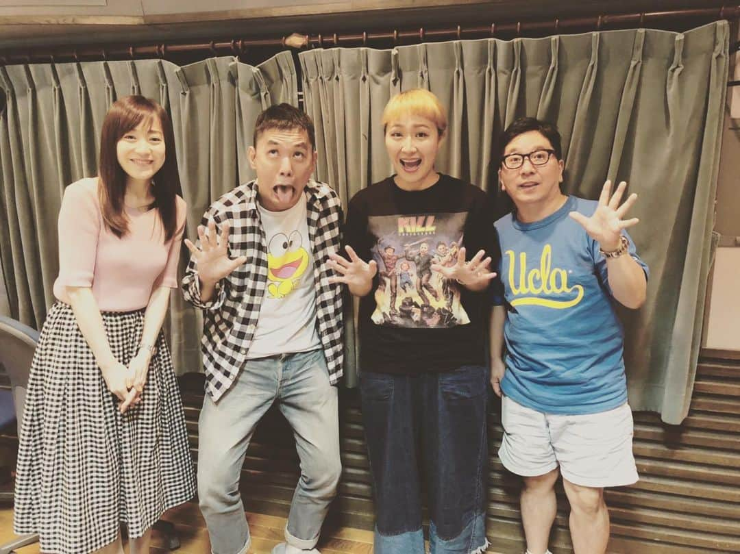 丸山桂里奈さんのインスタグラム写真 - (丸山桂里奈Instagram)「今日はTBSラジオの「爆笑問題の日曜サンデー」におじゃまさせていただきました🤲⤴︎💡現役の時に一度出させていただいてから4年ぶりくらいでしたがとにかくあの時と今も爆笑問題さんは変わらず面白さが突き抜け、終始爆笑してました😳最近なかなかサンジャポに行く機会が減ってしまったので、爆笑問題さんにお会いする機会がお久しぶりだったのですがもはやずっと会っているかのような空間と時間でした😳🤲✨いつもサンジャポの時には沢山声をかけていただき、フォローしていただけてありのままの私でいれます。ありのままな自分でいいて思えたのも爆笑問題さんが、そのままでいいからね！とずっと言ってくださったおかげで自分を信じることができています🙇‍♀️ 本当にいつもありがとうございます🙏💡🌈🐶そして、江藤さん、、、江頭さんと感じで書いてしまいました✏️お名前を間違えるなんてすみません。お許しください🙇‍♀️ ふんわり心が軽くなるような癒しオーラでした❤️そしてスタッフのみなさまありがとうございました🙆‍♀️🙆‍♀️🙆‍♀️ #TBSラジオ #爆笑問題の日曜サンデー #爆笑問題さん #江藤アナウンサーさん #みなみなさまありがとうございました #楽しくて一瞬で終わりました #もはや一日中でも足りないくらい #またタイタンライブに行こう #パワーをありがとうございました #いい意味で #インスタバエ」6月2日 23時13分 - karinamaruyama