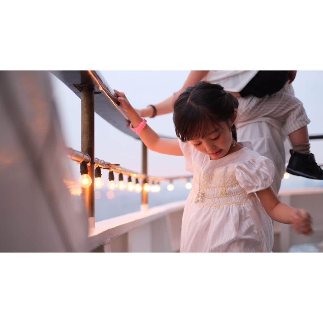 Ai.tさんのインスタグラム写真 - (Ai.tInstagram)「. 子ども達も終始笑顔で 大きな船に乗ってそこから いろんなもの見たりして すぐ近くに飛行機✈️飛んでたときは 思わずこっちが笑っちゃうほど大興奮😂❤️ . みんなに遊んでもらえて 楽しかったね💁‍♀️💓 . 本当に楽しかった！ありがとう😭🙏💓 . . 2019.06.02 #nagisa_kouya_movie #xt30」6月2日 23時22分 - ngs.rky.kuy