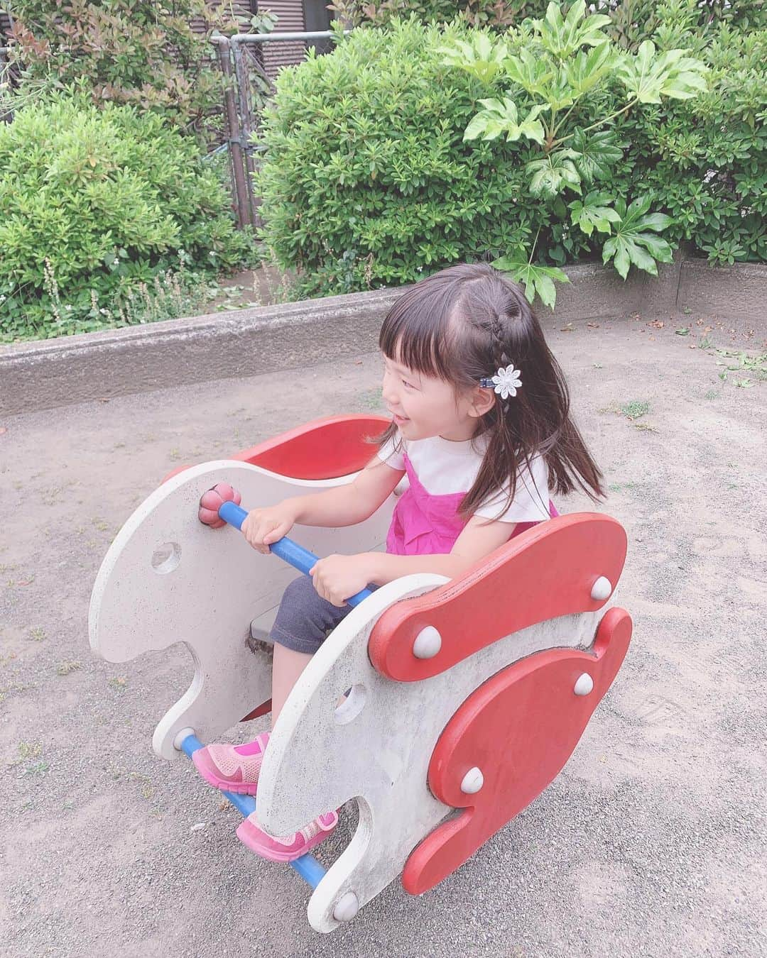 林田沙綾さんのインスタグラム写真 - (林田沙綾Instagram)「🧸 はぁ、かわいすぎて。。。 こどもはなんでこんなにかわいいんだ でも、世界中のままさん本当に尊敬する かっこいいなぁ☕️ わたしも いいママになれるようにがんばる🥰」6月3日 0時01分 - saaya.xoxo