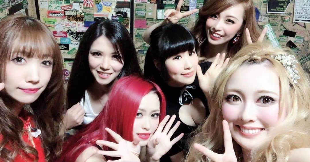 Marinaさんのインスタグラム写真 - (MarinaInstagram)「【2019.06.02 HEAVEN'S ROCK宇都宮】 . Aldious Tour 2019 “Evoke” 12公演目 . 宇都宮ありがとうございました！！！次回は遂に6/9渋谷O-EAST。 . 今日のこのメンバーでステージに立ちます。  今のAldiousを、トリプルギターを目に焼き付けに来て下さい！ . #Aldious #アルディアス #music #Japan #femalemusician」6月2日 23時53分 - aldiousmarina