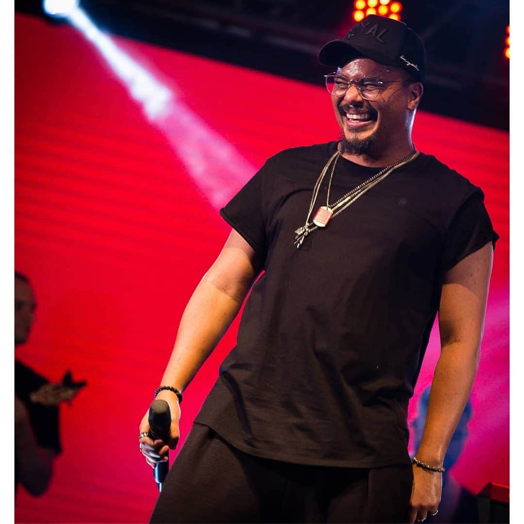 Sorriso Marotoのインスタグラム：「Sábadão foi só alegria na quadra da União da Ilha! Valeu, Rioo! 😀 ❤️ #AoCuboAoVivoEmCores @bcbrunocardoso @eusergiojr @crisjog @vinisorriso @frd.silva 📷 @ovitorbranco」