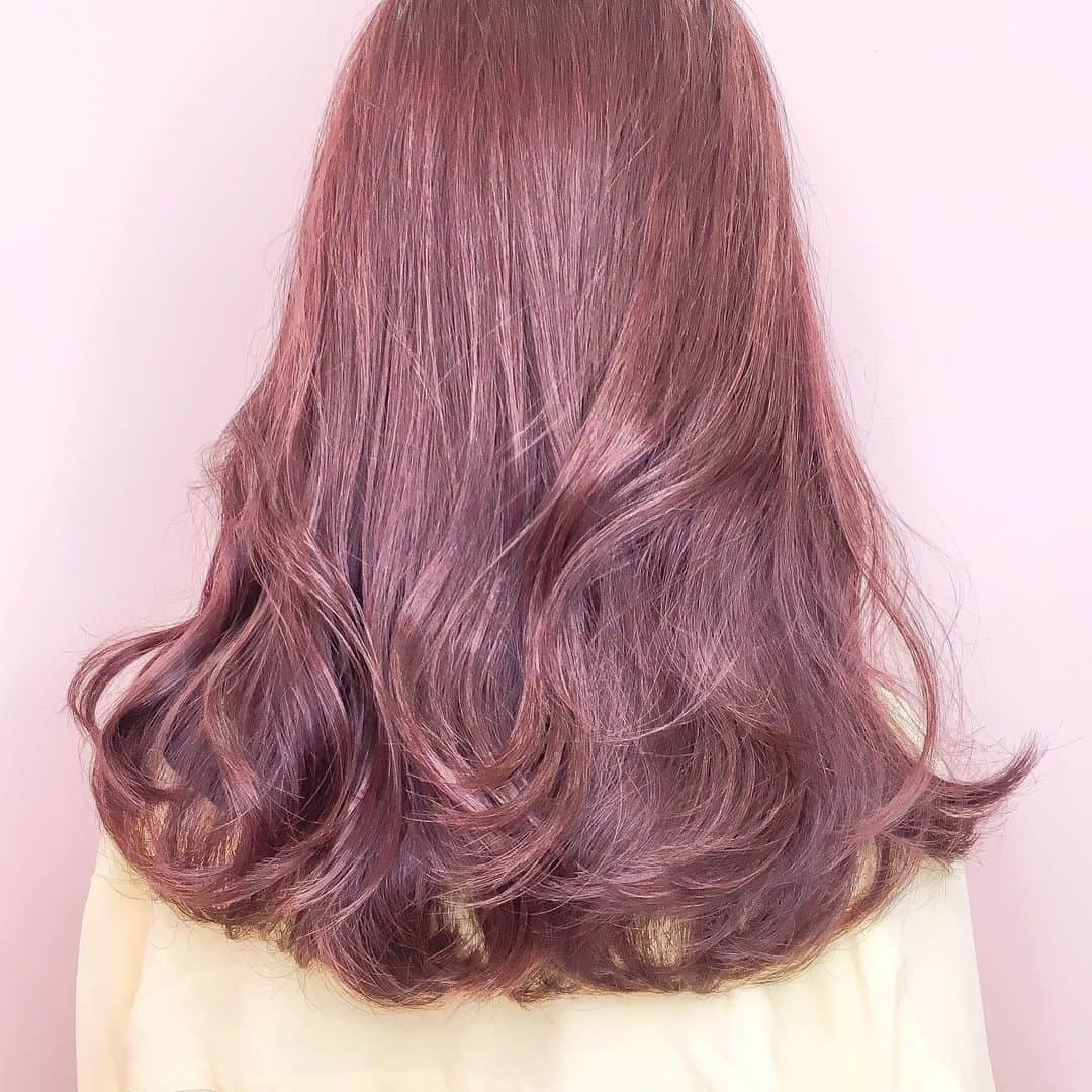 原涼香のインスタグラム：「ㅤㅤㅤㅤㅤㅤㅤㅤㅤㅤㅤㅤㅤ PINK BEIGE 🐽💓 ブリーチ1回ベースです~ とってもかわいい色💕 ㅤㅤㅤㅤㅤㅤㅤㅤㅤㅤㅤㅤㅤ」