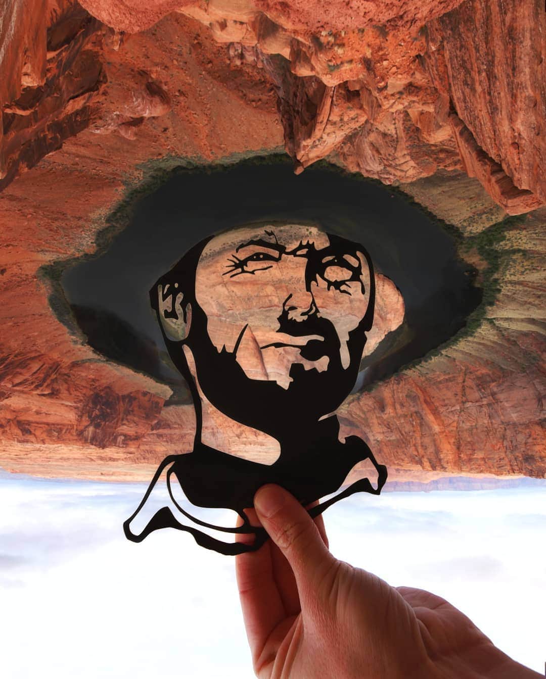 Rich McCorさんのインスタグラム写真 - (Rich McCorInstagram)「It was Clint Eastwood's Birthday this week so I thought I'd use the occasion to post a few more shots I took in Arizona last year (and one from 2017 when I passed briefly through). In order of appearance they are Horseshoe Bend (well, my interpretation of it), Antelope Canyon, Monument Valley & The Grand Canyon. I've got loads of recommendations for each of those places but to save a long caption I'll stick to one- if you do Monument Valley it's well worth spending the night at a hotel called The View. It's one of the two best hotels I've ever stayed at (the other being in Iceland) #Arizona #HorseshoeBend」6月3日 0時04分 - paperboyo