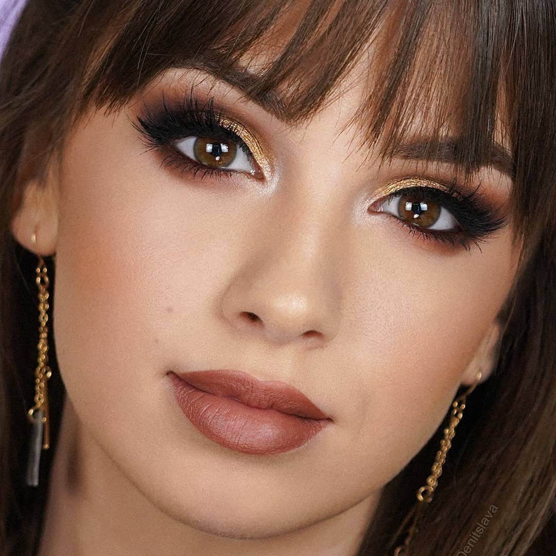 Too Facedさんのインスタグラム写真 - (Too FacedInstagram)「BOMBSHELL 🤩 @denitslava masters her glam using our Natural Lust Eye Shadow Palette and stays sculpted with our Cocoa Contour palette! #regram #tfnaturallust #toofaced」6月3日 0時14分 - toofaced