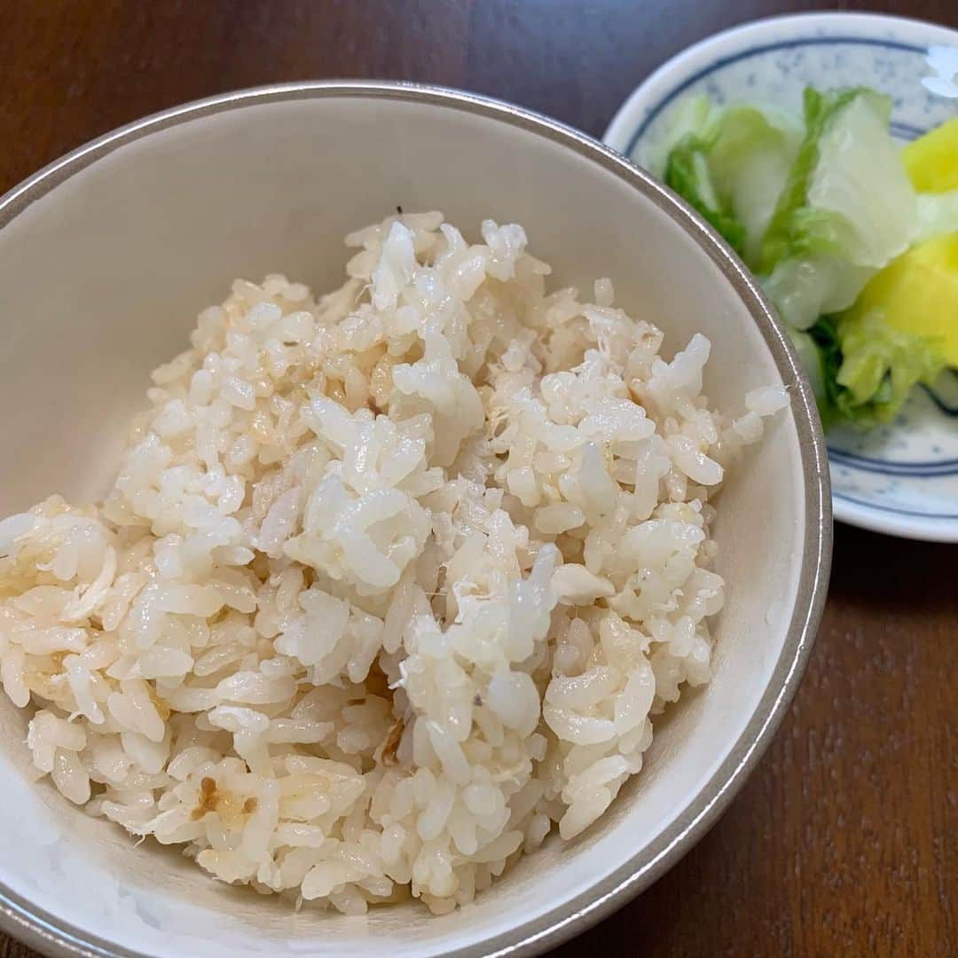 天乃舞衣子さんのインスタグラム写真 - (天乃舞衣子Instagram)「「鯛の鯛」 鯛の骨の中に、鯛の形をした骨が2つ！ 「めでたい鯛の中でさらにめでたい形である」とされ、縁起物として、美空ひばりさんも集めていたそうですよ！ 私たちも１つずついただきました！  北条鯛めしなら、うちのが美味い！と、地元の方が運動会真っ只中にもかかわらず、奥様がわざわざ作ってくださいました。やっぱ本場の味だわ！ 北条の人たちは、本当に優しすぎる！」6月3日 0時15分 - amanomaiko