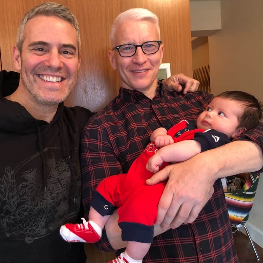 アンダーソン・クーパーのインスタグラム：「HAPPY BIRTHDAY!!! @bravoandy. So proud of all you’ve done, and for you and  Baby Benjamin, it’s just the beginning!」