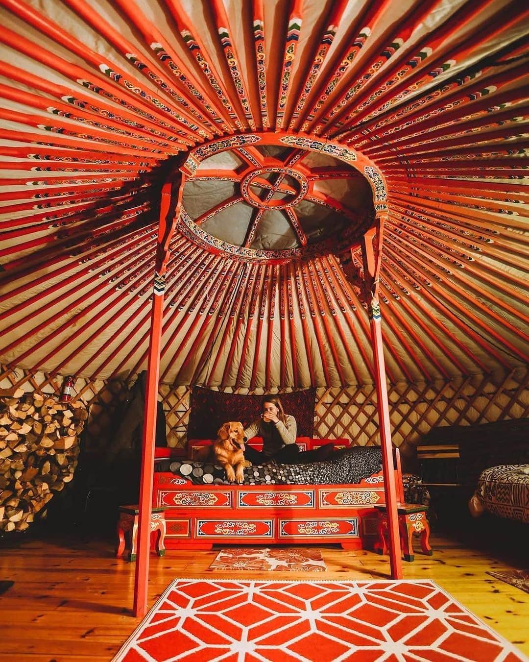 Explore Canadaさんのインスタグラム写真 - (Explore CanadaInstagram)「Want to try glamping? Book a stay in the “Big Red Yurt” at Cabot Shores Wilderness Resort (@cabotshores). These authentic Mongolian yurts are handcrafted using sustainable, organic material and let’s be honest, they look so cool! On clear nights, open the canvas roof and you’ll see the stars through the skylight; your own private show! In daytime, enjoy views of the Atlantic ocean as you sit in your private soaking tub. Time for a romantic getaway? We think so too. #ExploreCanada 📷: @codykehoe 📍: @cabotshores, @visitcapebretonisland, @visitnovascotia . #VisitNovaScotia #ExploreCB #Glamping #Yurt #CabotTrail」6月3日 1時49分 - explorecanada