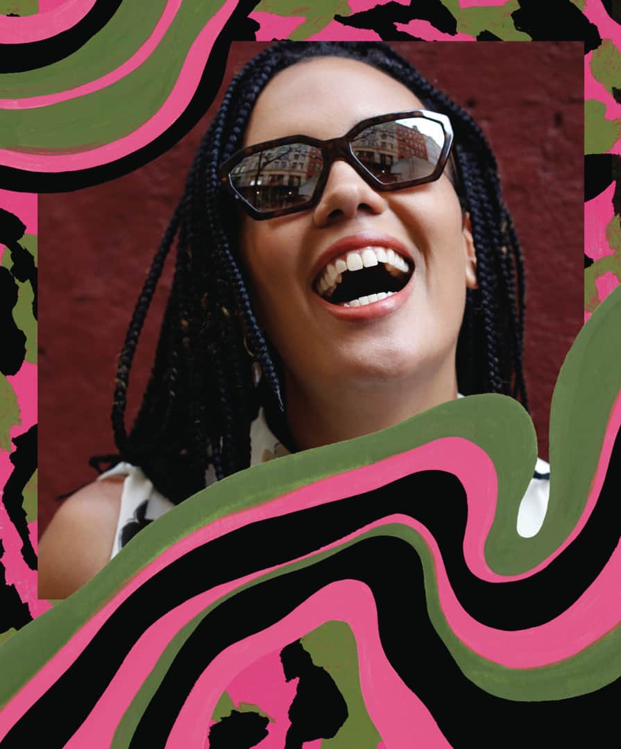 プラダさんのインスタグラム写真 - (プラダInstagram)「A disguise can be freeing. Nora, editor at @manrepeller, poses in #PradaDisguise sunglasses, for a Portrait illustrated by @bijoukarman. Disguise yourself with a personalized #PradaEyewear experience via link in bio. #Prada」6月3日 1時52分 - prada