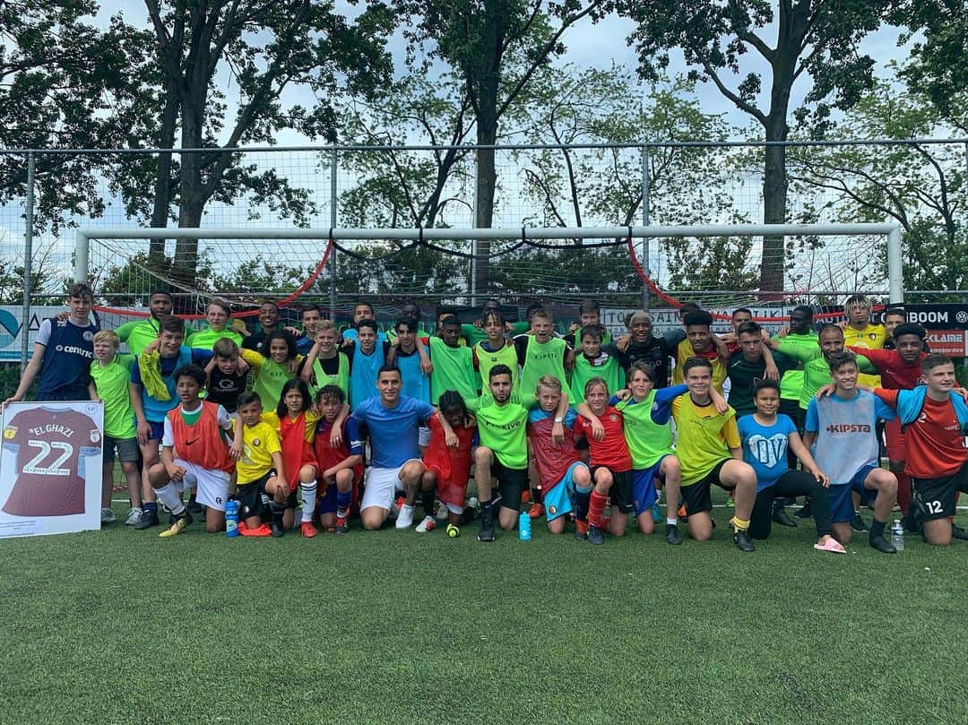アンワル・エル・ガジのインスタグラム：「Had an amazing day with these kids today. As an ambassador of @everydaypeoplefoundation I really enjoyed working with these kids. It was also nice to meet the guys of @profive_training.」