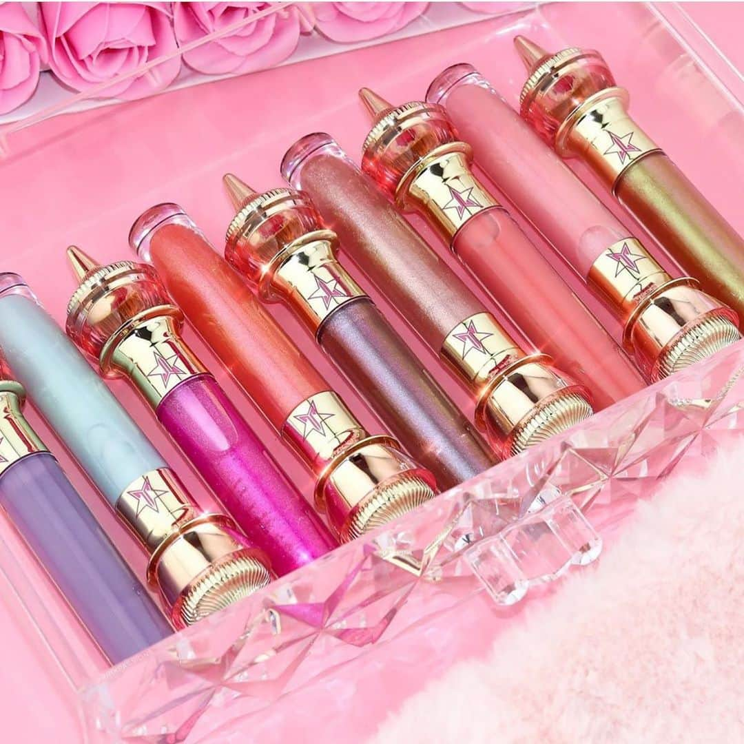 Jeffree Star Cosmeticsさんのインスタグラム写真 - (Jeffree Star CosmeticsInstagram)「Experience THE GLOSS in 18 stunning shades and shine all summer 💖 Thank you Star Family for such an amazing launch on Friday!! We can’t believe we have another new product added to our line up! 😍 #jeffreestarcosmetics #thegloss photo by: @pink4passions」6月3日 2時25分 - jeffreestarcosmetics