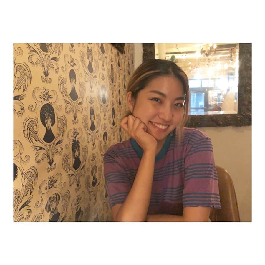 加村真美のインスタグラム：「念願叶ってRihwaさんとご飯食べに行ってきました🤩💓！ Rihwaさんといるとハッピーになれるし、たっくさん笑えて本当に楽しい時間だったー！！！👏🏻👏🏻☀️ .  #関内デビル #デビルファミリー」