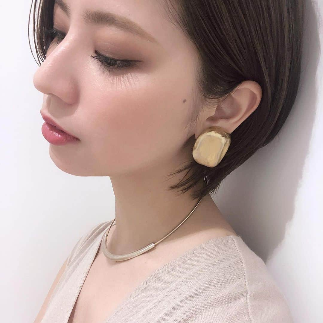 筒井愛実さんのインスタグラム写真 - (筒井愛実Instagram)「． 友達が買い付けたvintage earring🥔 ． #vintageaccessory #earring」6月3日 11時51分 - manamin_158cm