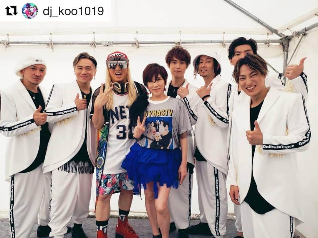 KIMI さんのインスタグラム写真 - (KIMI Instagram)「LEGEND🔥🔥🔥 嬉しすぎる1枚📷✨ ありがとうございます🙏 #Repost @dj_koo1019 with @get_repost ・・・ DA PUMP with YU-KI & DJ KOO！！ジェットコースターもホワイトコーデ！！U.S.A.T.R.F.！！おつかれーど！！ これから！！大阪へ向かいます！！ BAMBIでDJ！！ #dapump #TRF #YUKI #DJKOO #usa #絶叫マシン」6月3日 11時54分 - kimi_da_pump