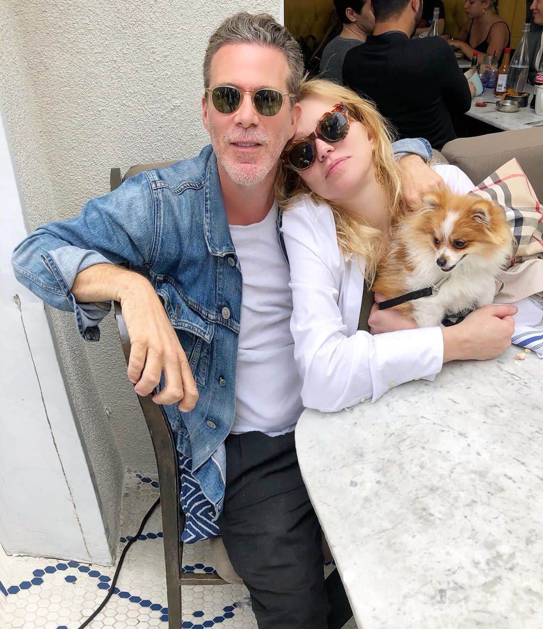 scottlippsさんのインスタグラム写真 - (scottlippsInstagram)「Lunch with the queen @courtneylove The Courtney @neil_strauss is up! Link in bio!  And YouTube coming tomorrow! Tune in to hear this amazing duo!! #courtneylove #neilstrauss」6月3日 12時16分 - scottlipps